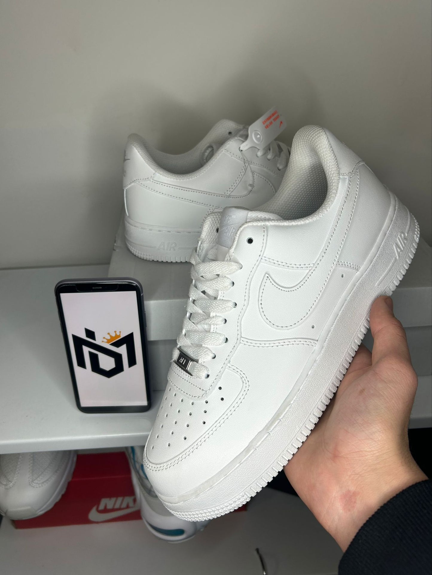 NIKE AIR FORCE 1 WHITE