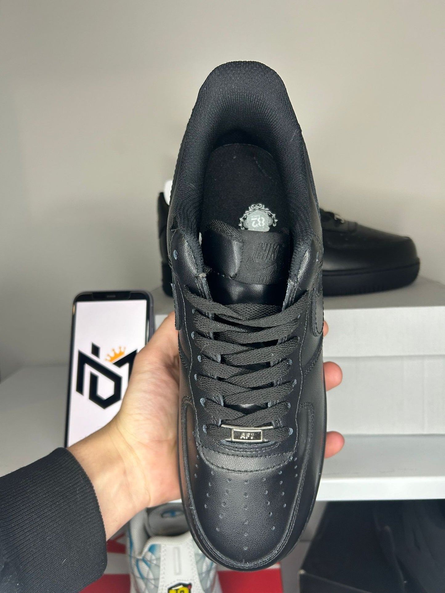 NIKE AIR FORCE 1 NEGRAS