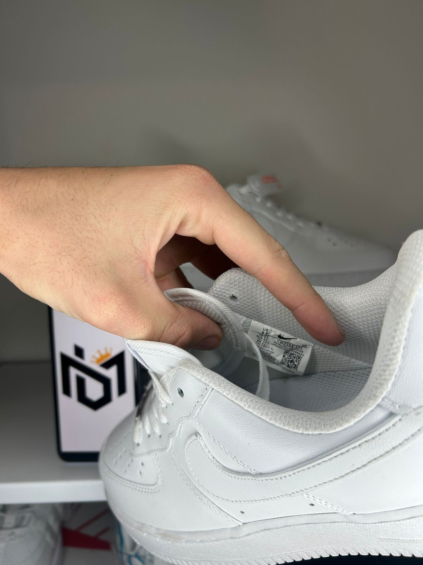 NIKE AIR FORCE 1 WHITE